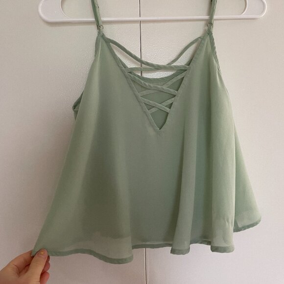 Bundle of 2 Cute Size M Summer Crop Tops - Picture 4 of 15